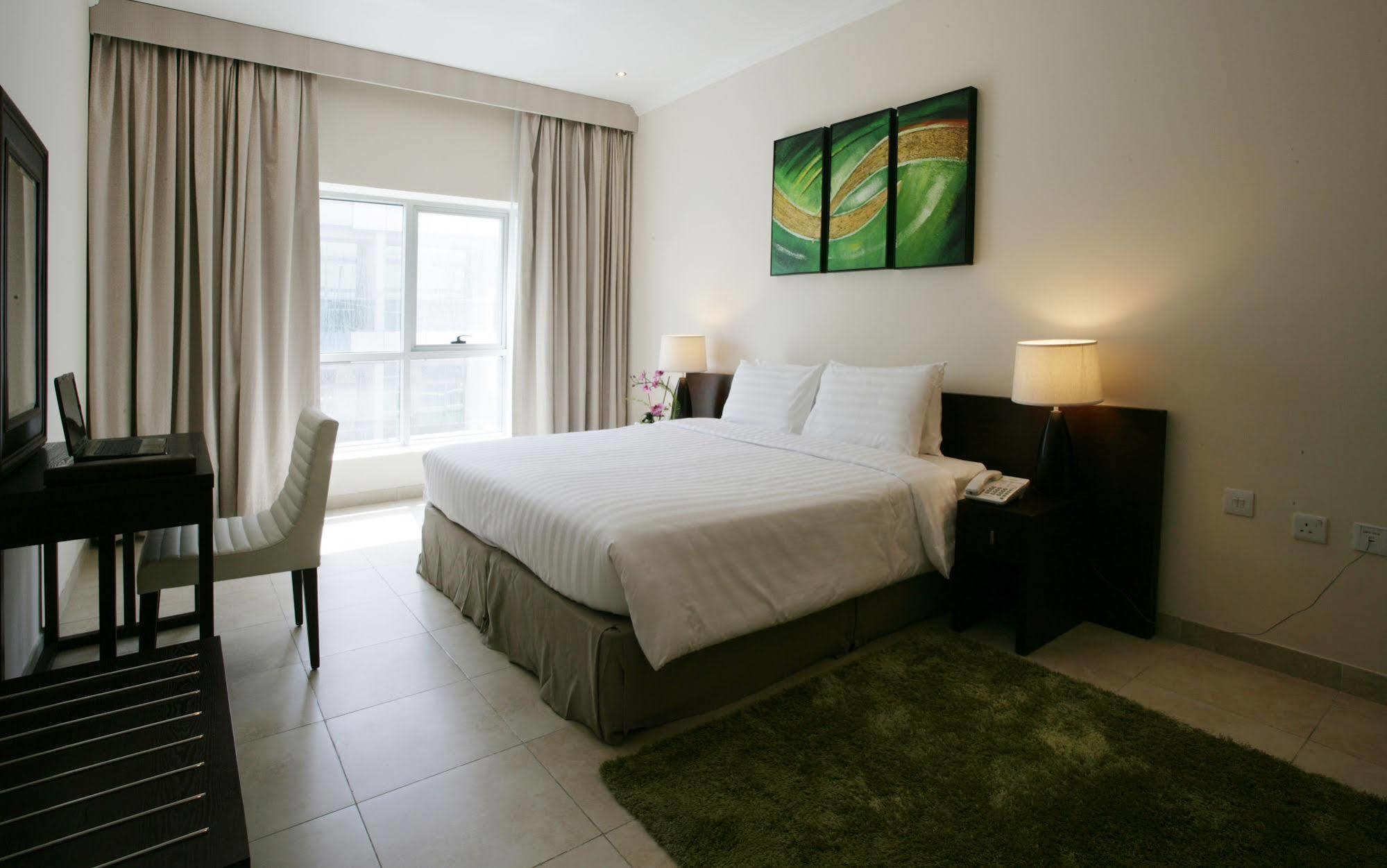 Auris Hotel Apartments Deira Dubai Room photo